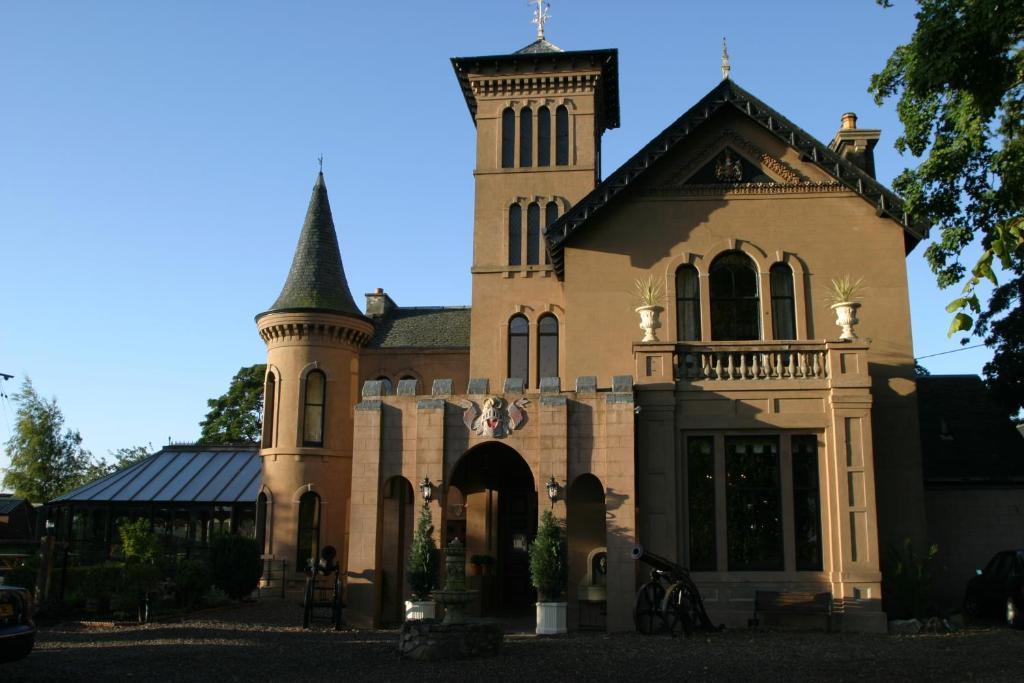 לינה וארוחת בוקר Bonnyrigg The Retreat Castle מראה חיצוני תמונה