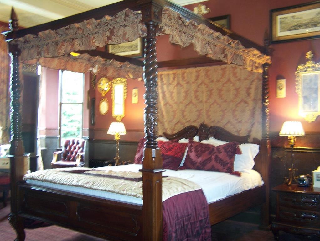 לינה וארוחת בוקר Bonnyrigg The Retreat Castle חדר תמונה