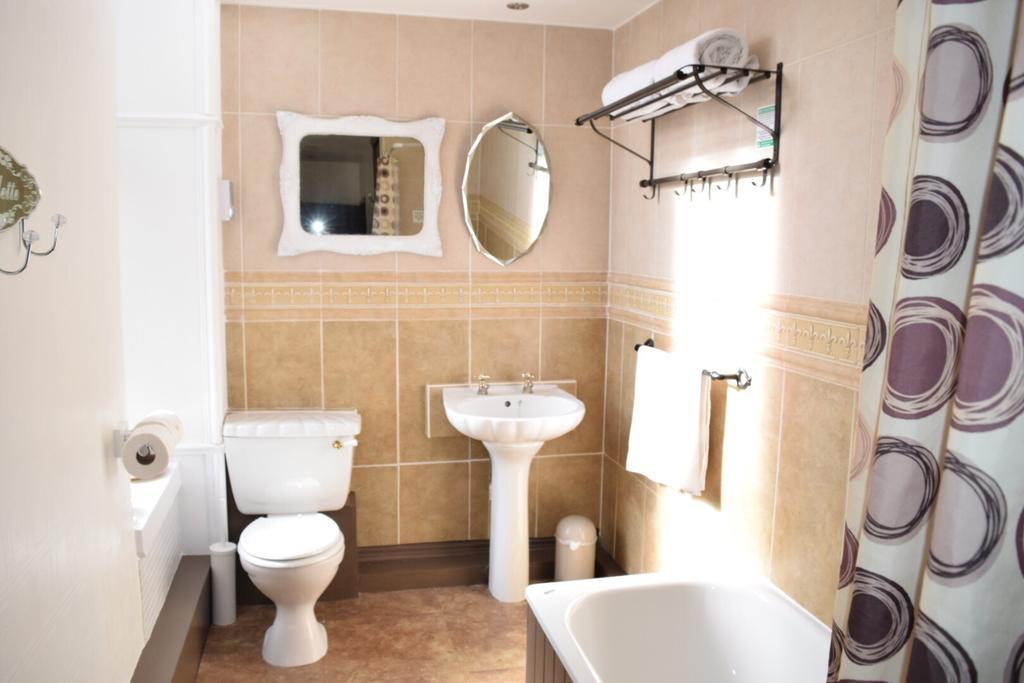 לינה וארוחת בוקר Bonnyrigg The Retreat Castle מראה חיצוני תמונה