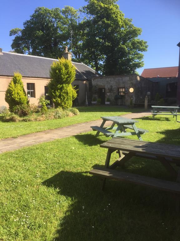 לינה וארוחת בוקר Bonnyrigg The Retreat Castle מראה חיצוני תמונה