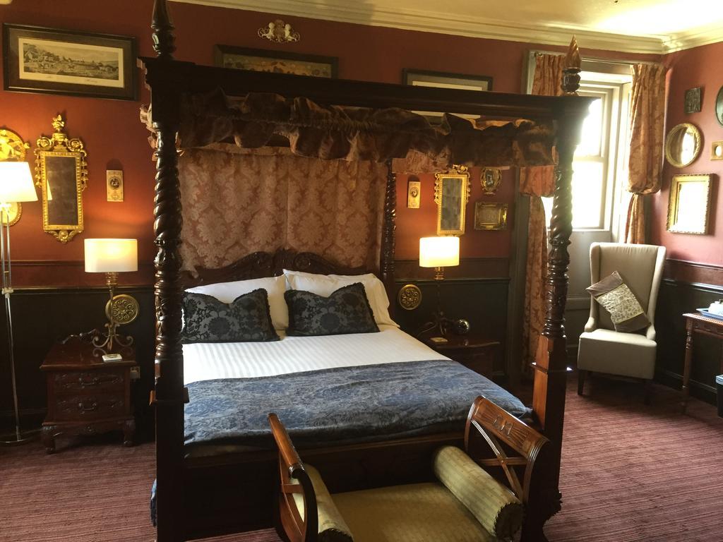 לינה וארוחת בוקר Bonnyrigg The Retreat Castle מראה חיצוני תמונה