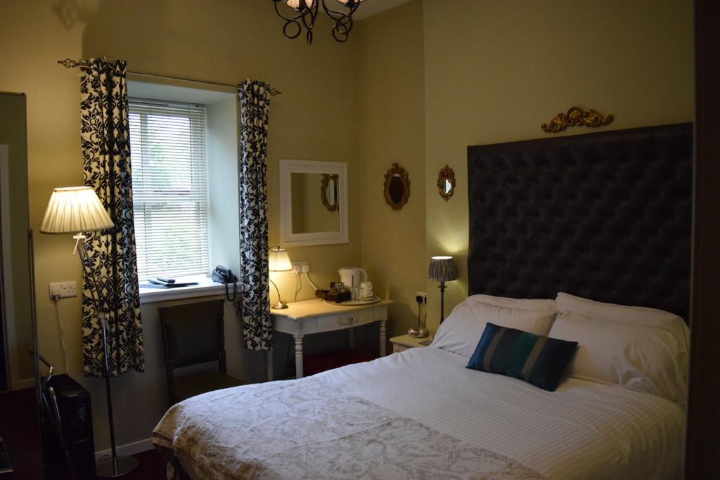 לינה וארוחת בוקר Bonnyrigg The Retreat Castle מראה חיצוני תמונה