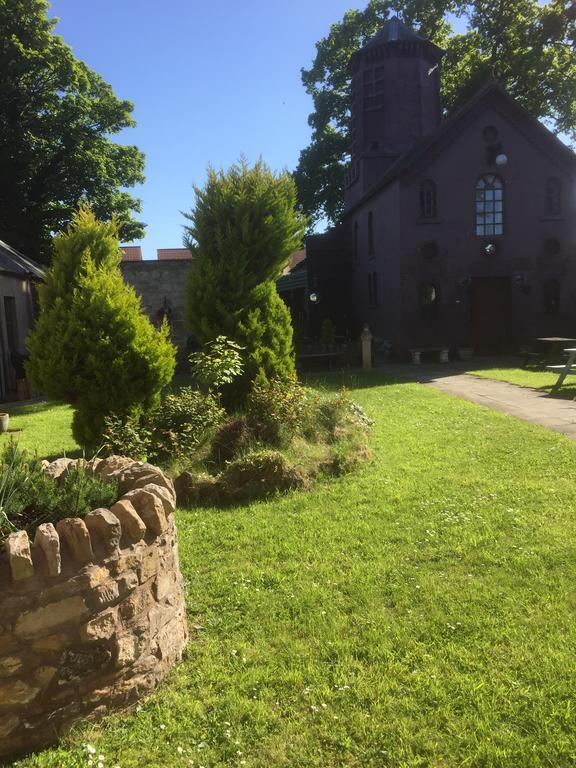 לינה וארוחת בוקר Bonnyrigg The Retreat Castle מראה חיצוני תמונה