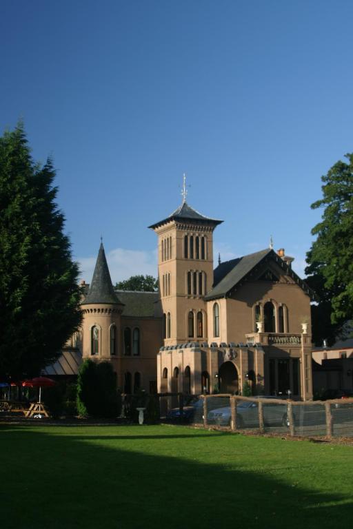 לינה וארוחת בוקר Bonnyrigg The Retreat Castle מראה חיצוני תמונה