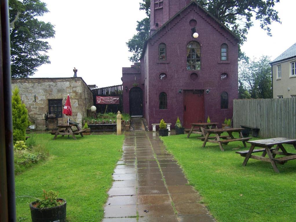 לינה וארוחת בוקר Bonnyrigg The Retreat Castle מראה חיצוני תמונה