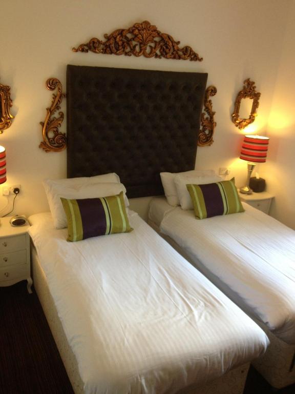 לינה וארוחת בוקר Bonnyrigg The Retreat Castle מראה חיצוני תמונה