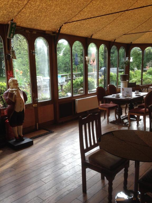 לינה וארוחת בוקר Bonnyrigg The Retreat Castle מראה חיצוני תמונה