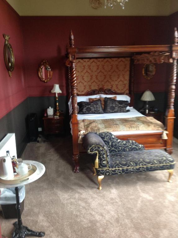 לינה וארוחת בוקר Bonnyrigg The Retreat Castle מראה חיצוני תמונה