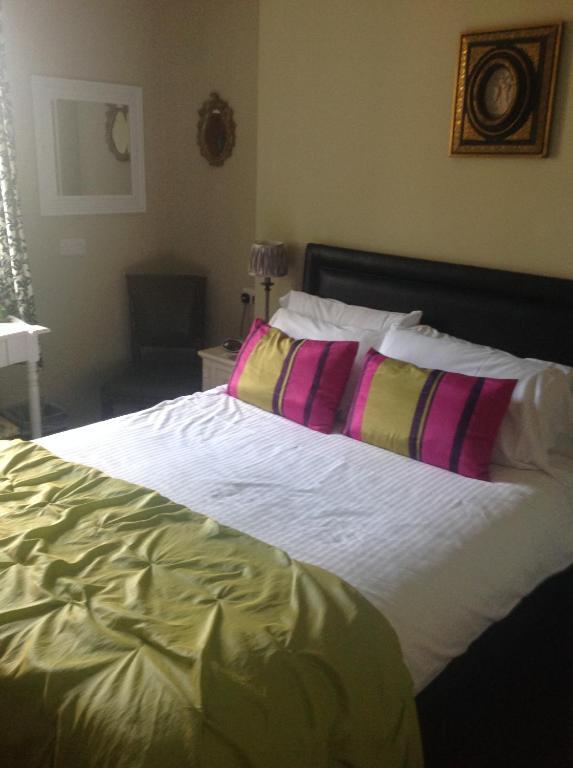 לינה וארוחת בוקר Bonnyrigg The Retreat Castle מראה חיצוני תמונה